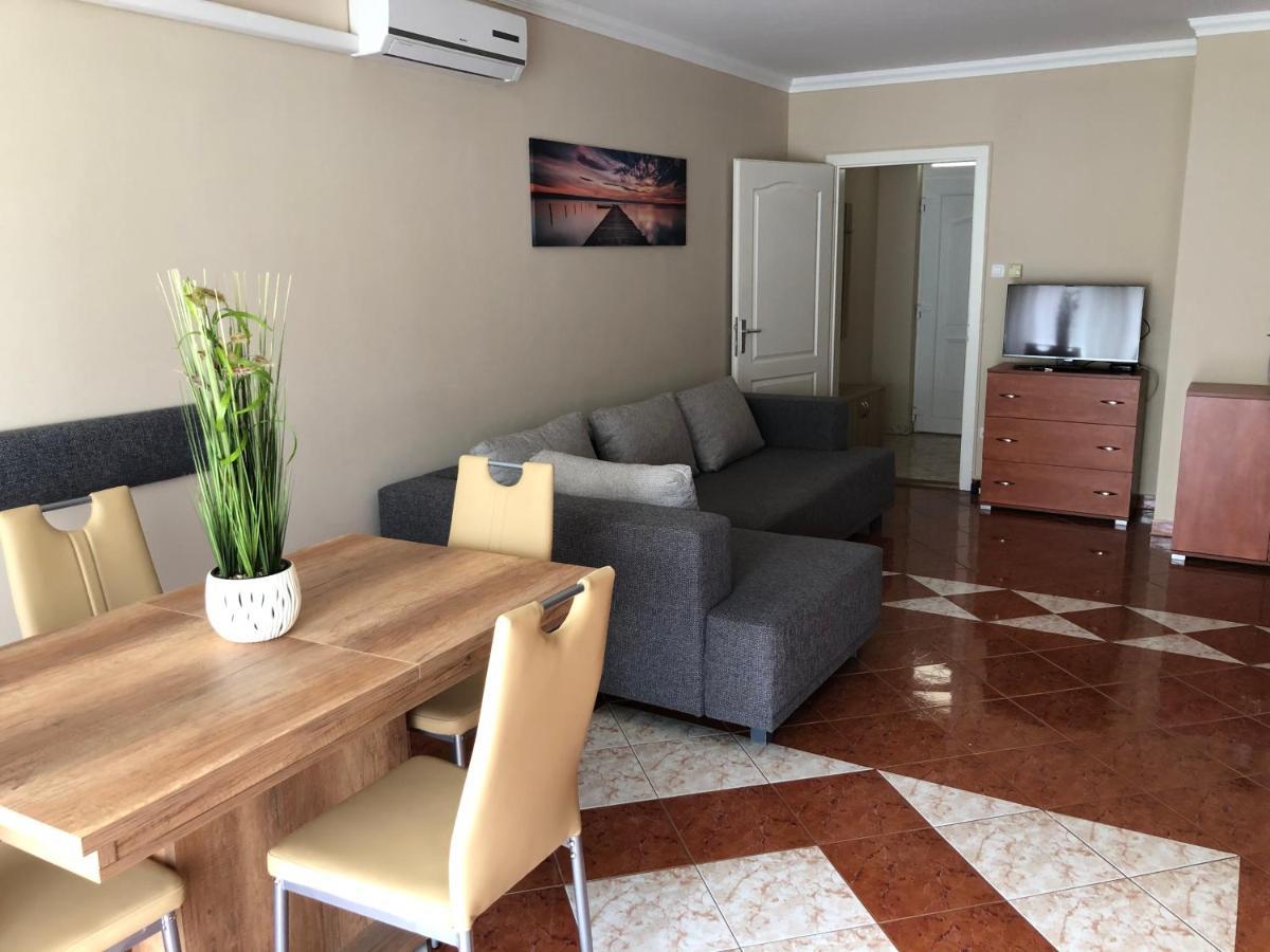 Hajdúszoboszló Alina Apartmanok מראה חיצוני תמונה