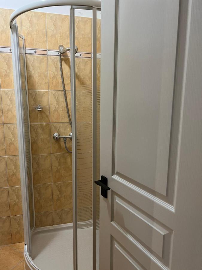 Hajdúszoboszló Alina Apartmanok מראה חיצוני תמונה