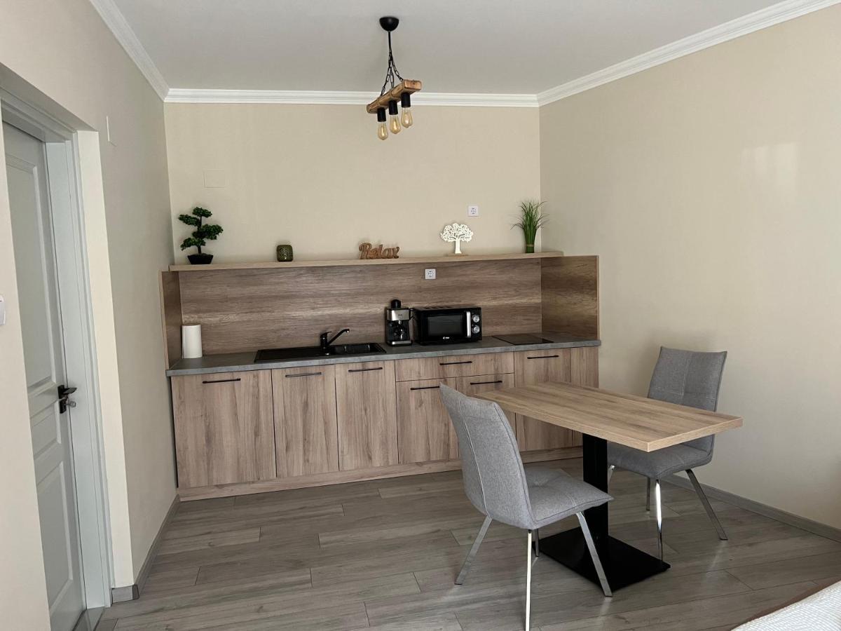 Hajdúszoboszló Alina Apartmanok מראה חיצוני תמונה
